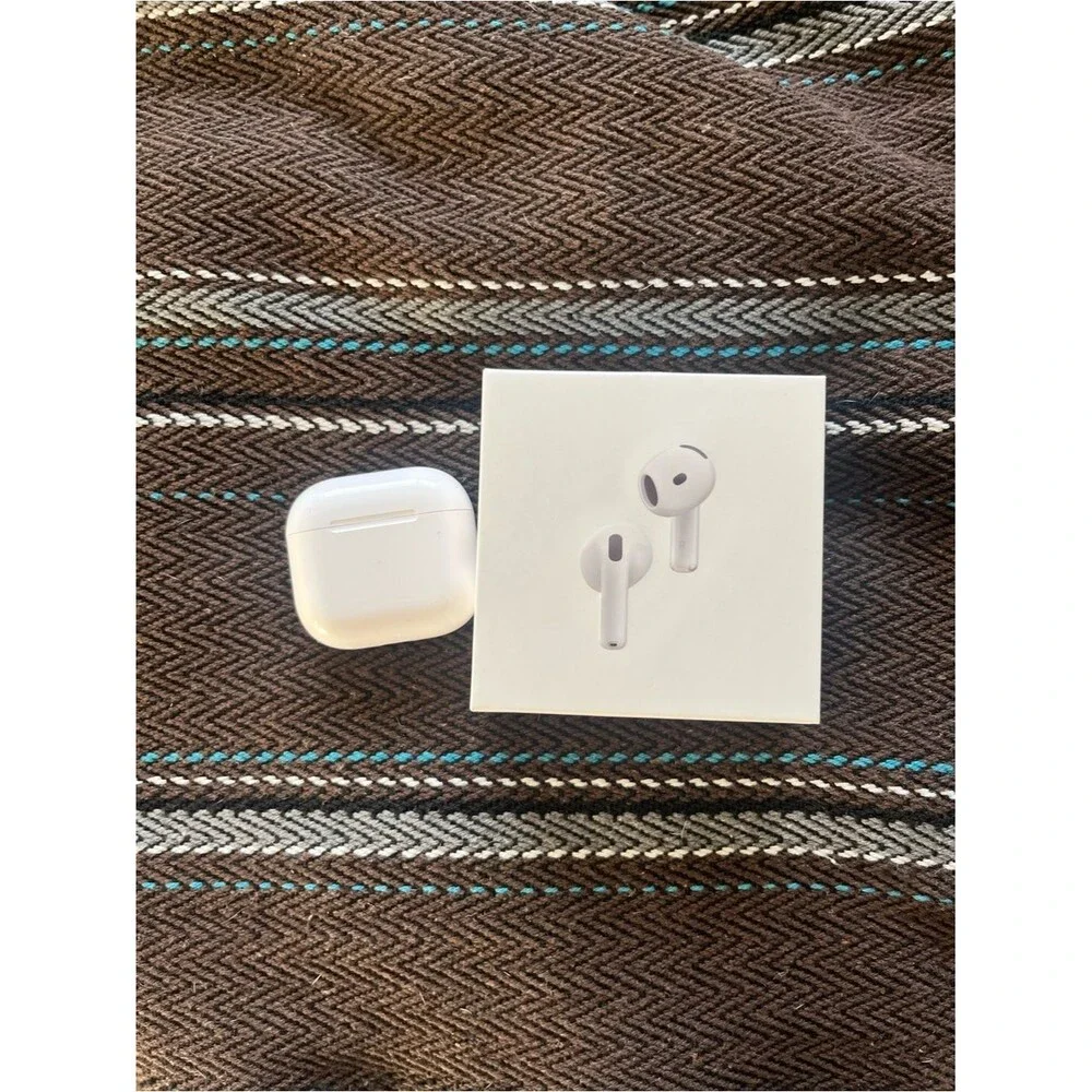 Apple AirPods 4 ANC Active Noise Cancellation USB-C With Box Bluetooth